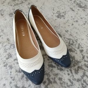 Navy wing tip pointy toe Chelsea Crew flat